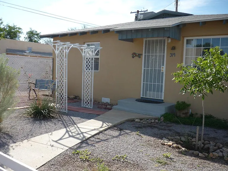 319 W Bell Ave — Photo 7