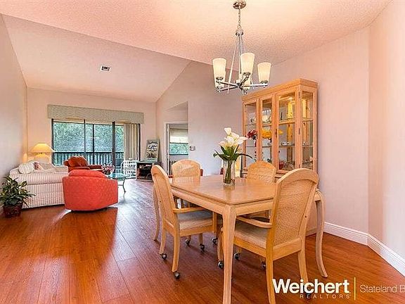 3rd image of 4300 NW 30th St APT 443