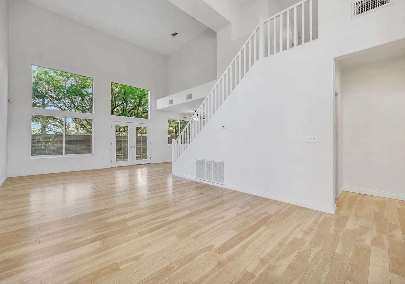 Beautiful Summerlin 3 bedroom, 2&1/2 bath home — Photo 3