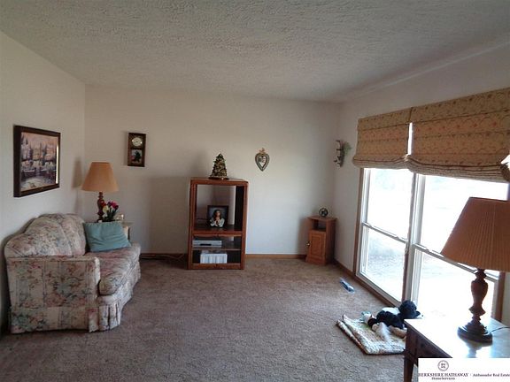 4th image of 4855 Krug Ave