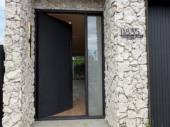 2nd image of 11835 Tennessee Pl