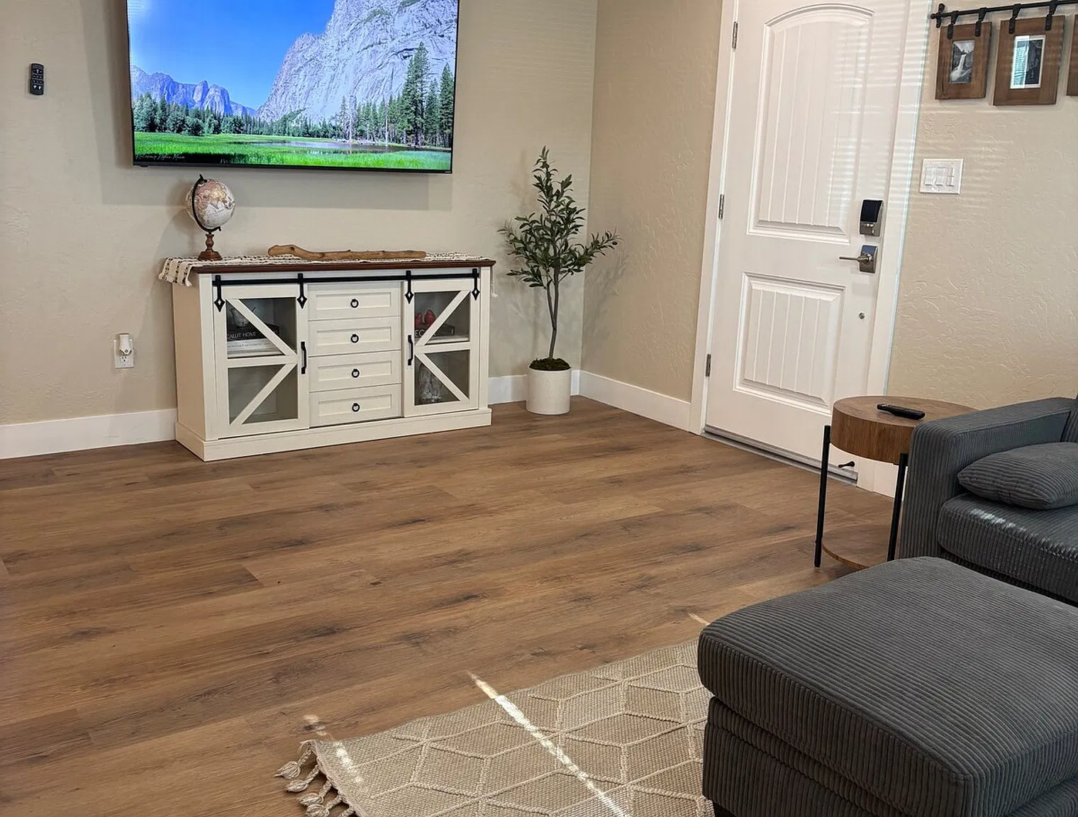 3 bed, 1.0 bath, $5,134 — Photo 4