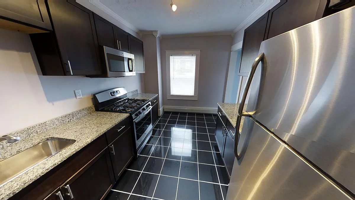 Building Photo - 105 Comstock Ave #7