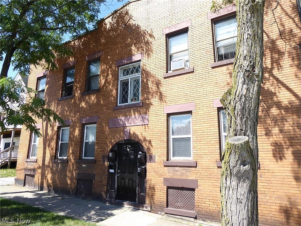 1st image of 3186 W 98th St