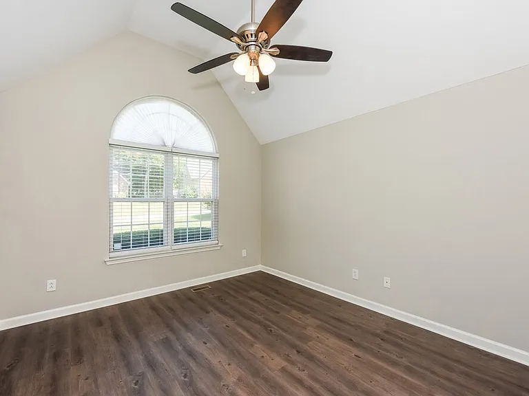 1594 Laurel Ledge Dr — Photo 9
