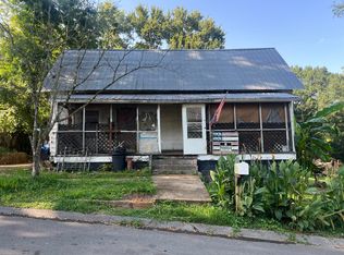 59 10th St, Trion, GA 30753