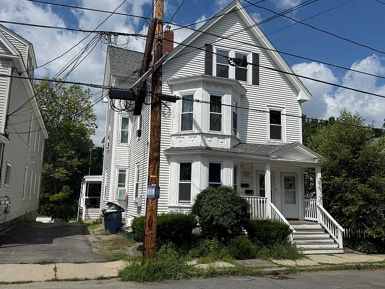 42.5 Abbott St #A — Photo 2