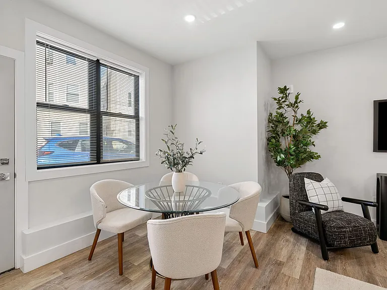 181 Bennington St #1 — Photo 23