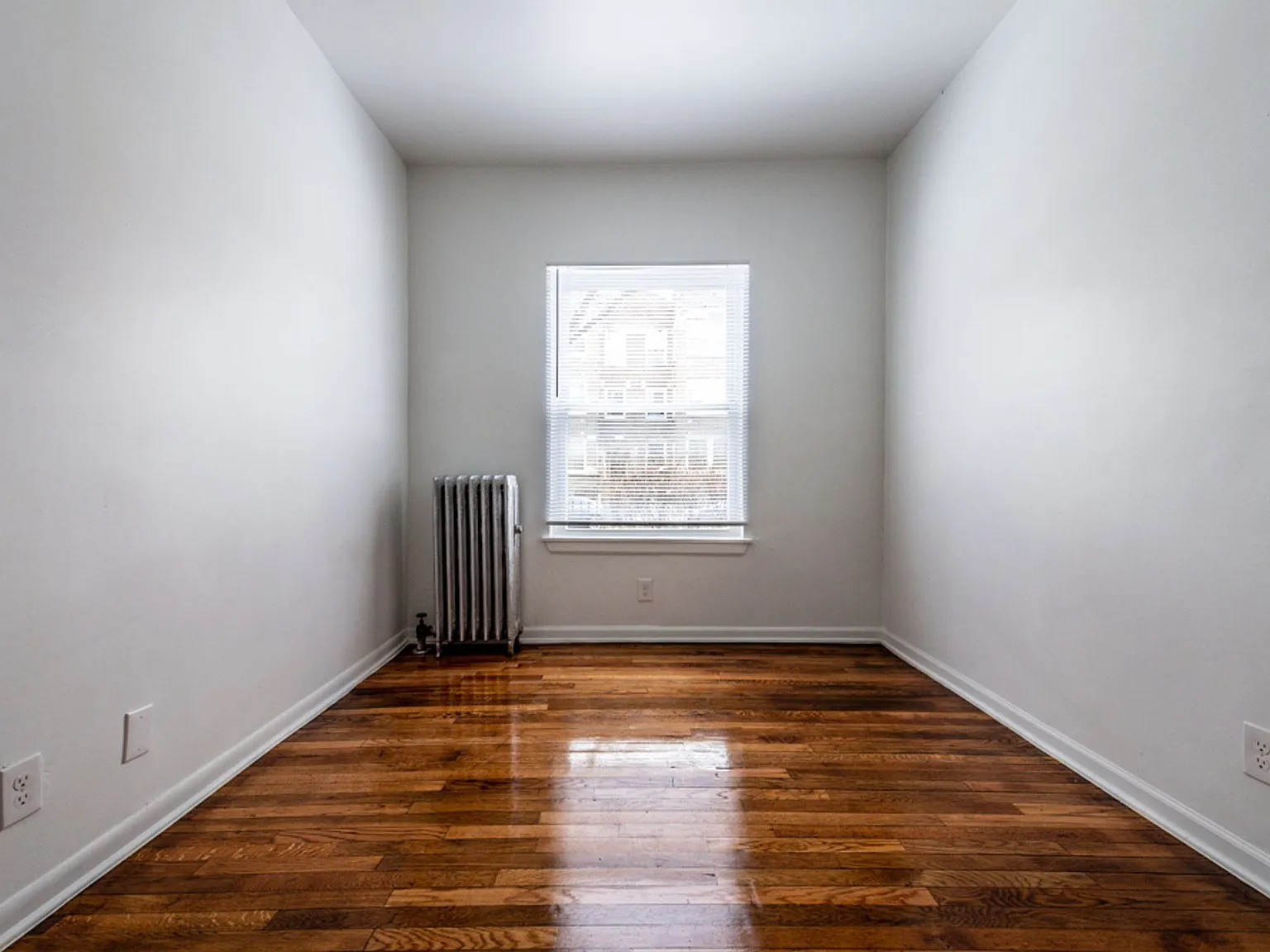 6160 S Martin Luther King Dr — Photo 2