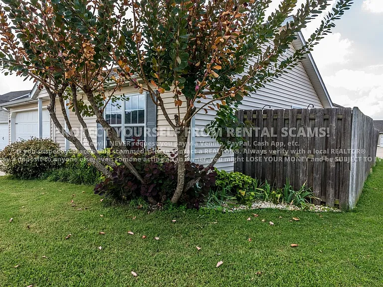 1137 S Holland Dr — Photo 12