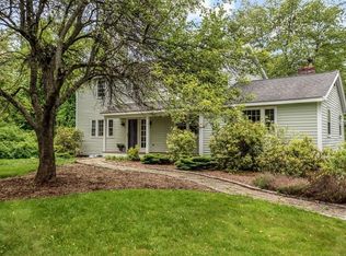 37 Flint Rd, Acton, MA 01720