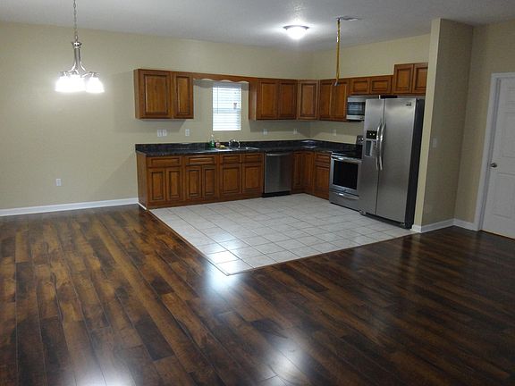 4th image of 316 Taylor Creek Dr NE