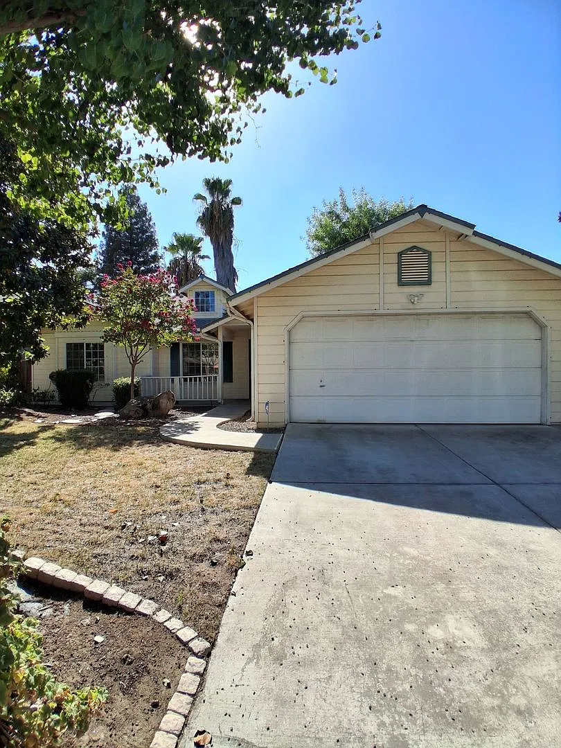 Well Maintained 3-bedroom, 2-bath Home in Fresno, CA! — Photo 2