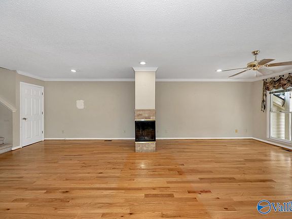 5th image of 2036 Fairway Hills Dr