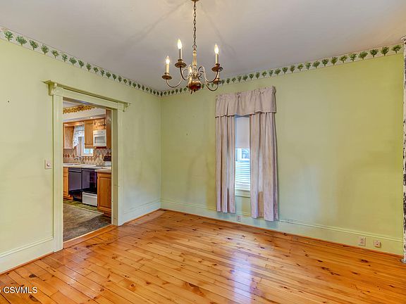 4th image of 485 Main St
