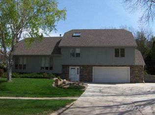 4406 Cheyenne Blvd, Sioux City, IA 51104
