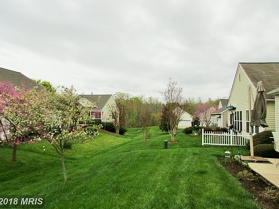 3rd image of 5 Hanover Dr