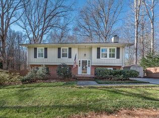552 Kirby Ln, Matthews, NC 28104