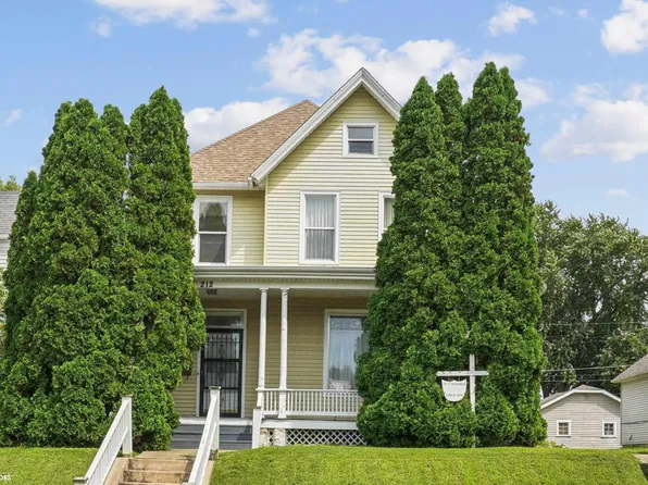 212 S Gunnison St, Burlington, IA 52601