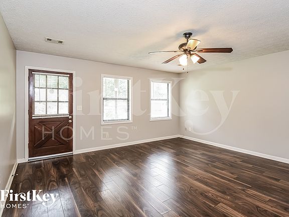 2nd image of 1793 Merry Oak Rd SW
