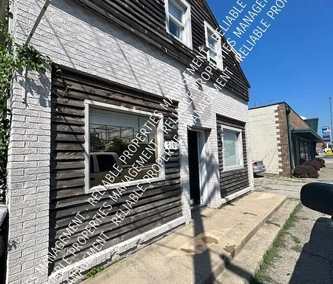 910 Broadway — Photo 15