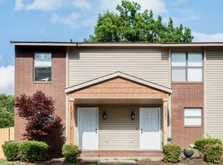4070 N Sunflower Cir, Fayetteville, AR 72703