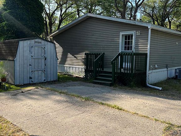 3rd image of 2649 Regent Dr