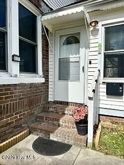 2nd image of 517 W North Street W