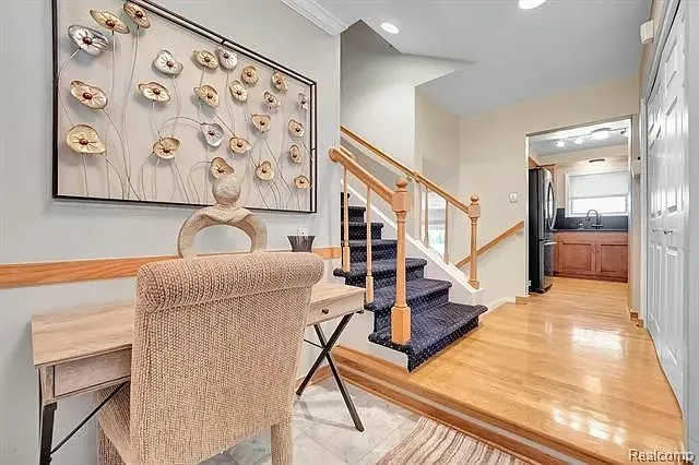 4753 Quarton Rd — Photo 46