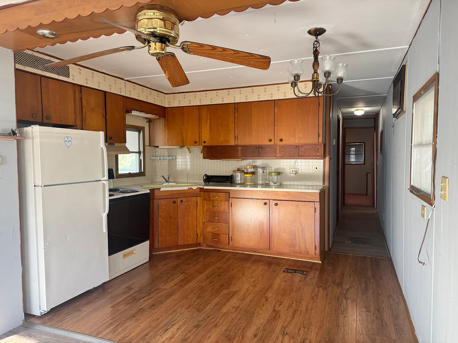 3 bed, 2.5 bath, 552 sqft, $1,400 — Photo 2