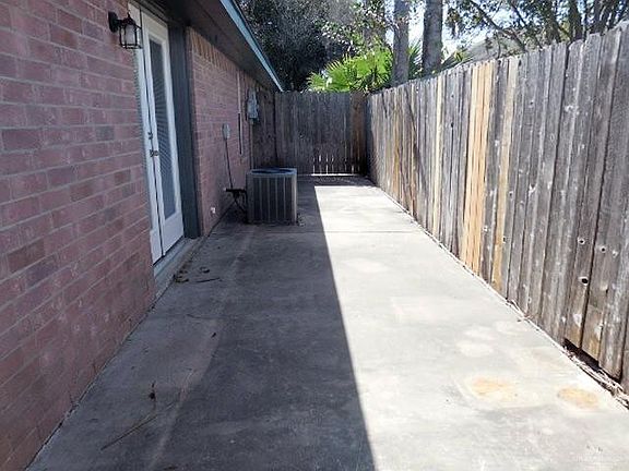 3rd image of 800 Sandpiper Ave #A