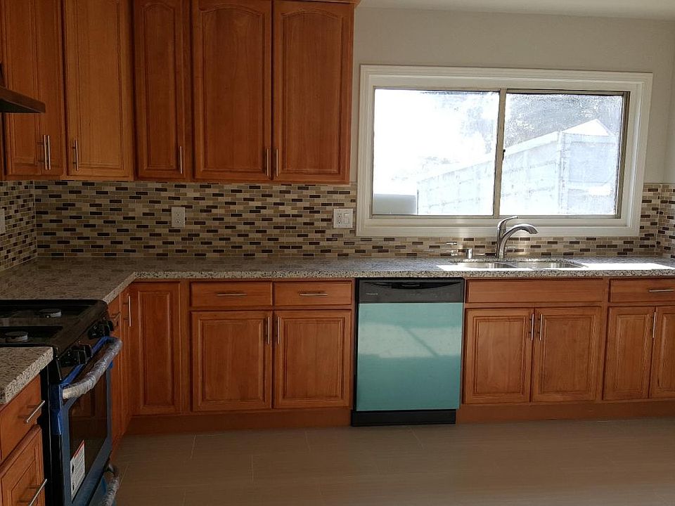 1st image of 14451 Victoria Ct
