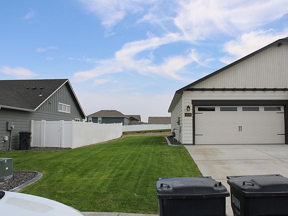 3rd image of 4506 Philippi Dr