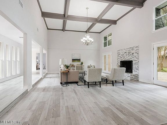 5th image of 4207 La Losa Dr