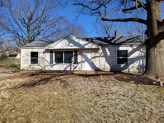3rd image of 9788 Dennis Dr