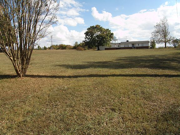 3rd image of 2812 French Broad Ln