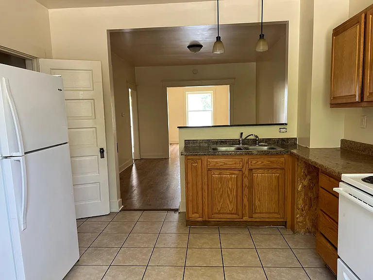 1415 Washington St — Photo 1
