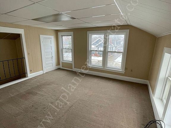 3rd image of 715 Michigan Ave