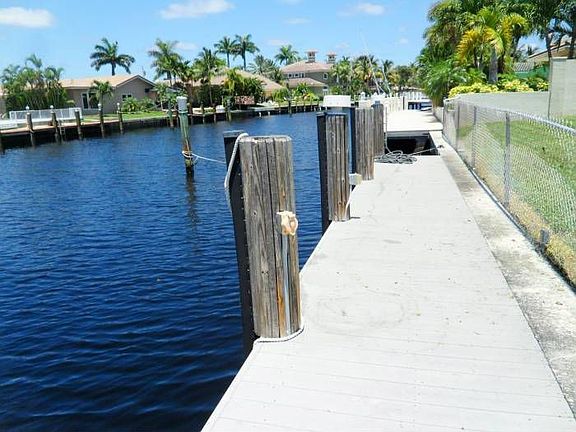 Dock