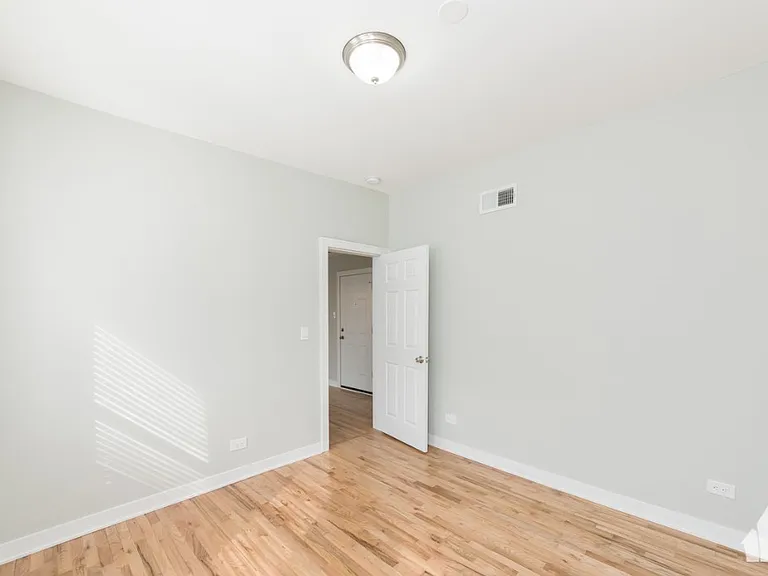 2453 W Logan Blvd #1 — Photo 7