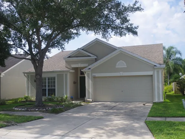 933 Summer Breeze Dr, Brandon, FL 33511