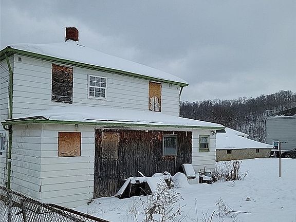 5th image of 54 Van Voorhis Ln