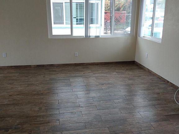 3rd image of 3833 Estrella Ave #1