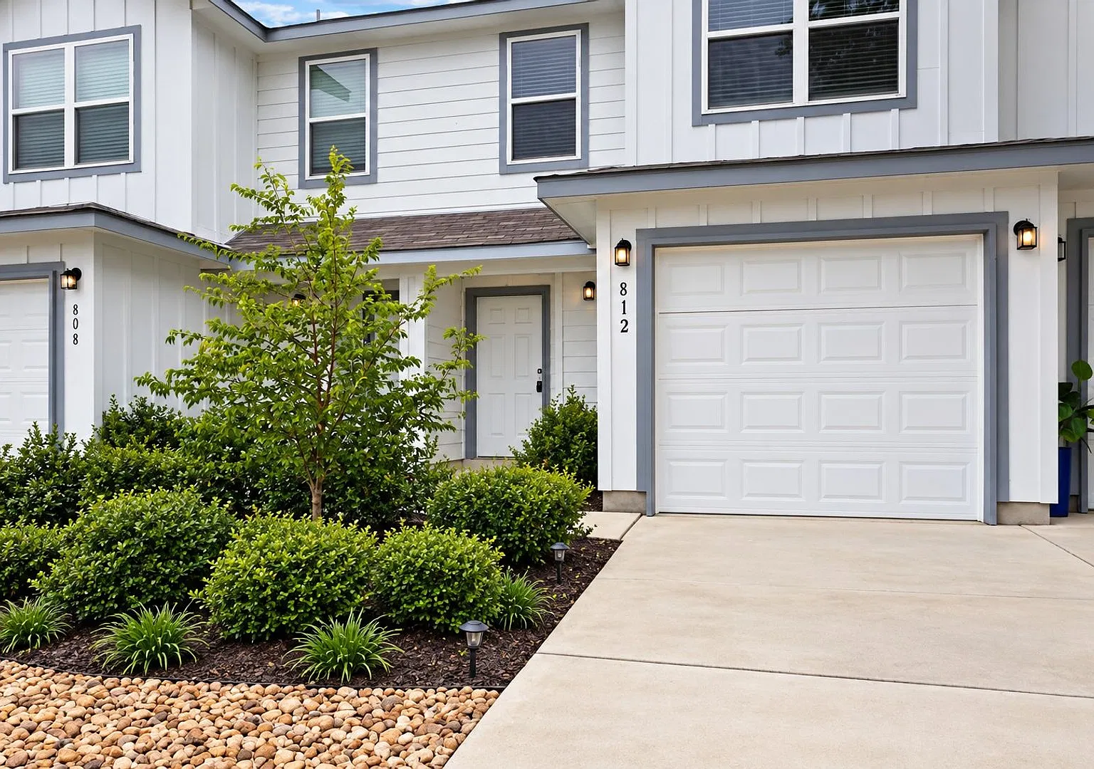 One Month Free Rent With An 18-Month Lease! Modern 3-Bedroom Quadplex In Hunters Ranch | Open-Con... — Photo 2