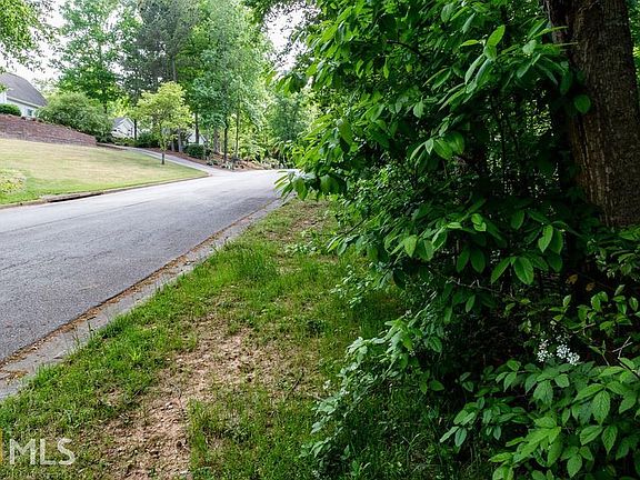 4th image of 3004 Habersham Hills Dr