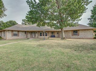 8036 Willow Creek Blvd, Oklahoma City, OK 73162
