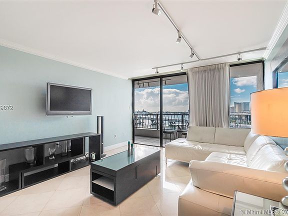 2nd image of 555 NE 15th St APT 11G