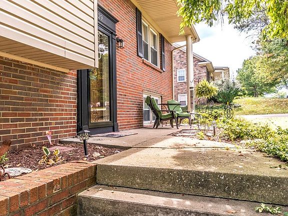 3rd image of 129 Buckwood Dr
