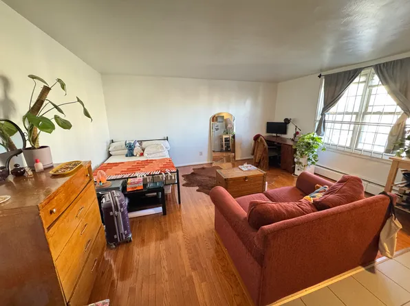 131 Court St, New Haven, CT