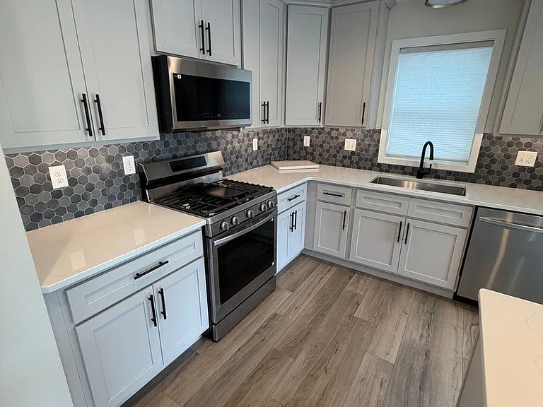 2104 Cottage Hill Cir — Photo 3